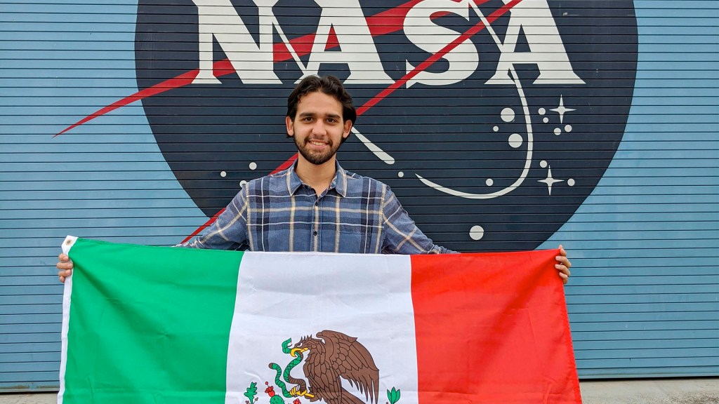 Alumno de la UNAM realiza estancia de investigación en la NASA