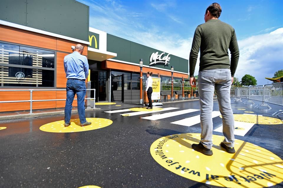 Adiós al ‘refill’, McDonald’s restringe su fuente de sodas por la pandemia 