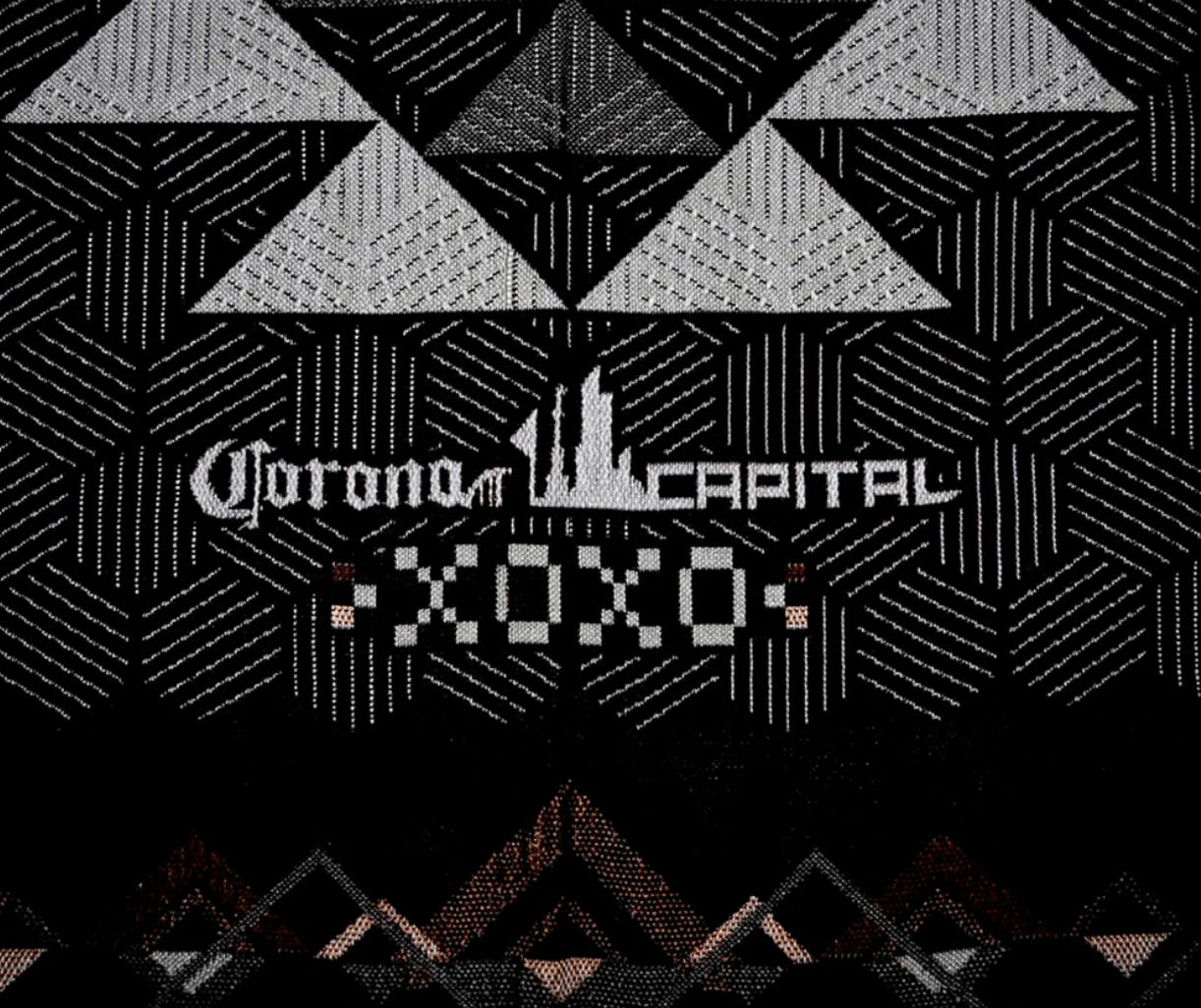 Corona Capital lanza un poncho conmemorativo para su edición 2020 y con ayuda de artesanos de Tlaxcala