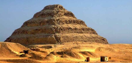 La Piramide De Sakkara La Piramide Escalonada De Zoser 1