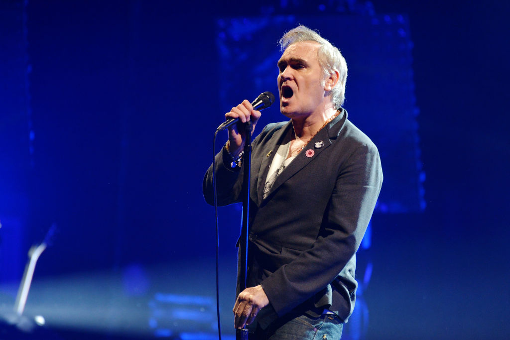 Morrissey tocó una nueva rola en vivo con una polémica referencia a Oasis