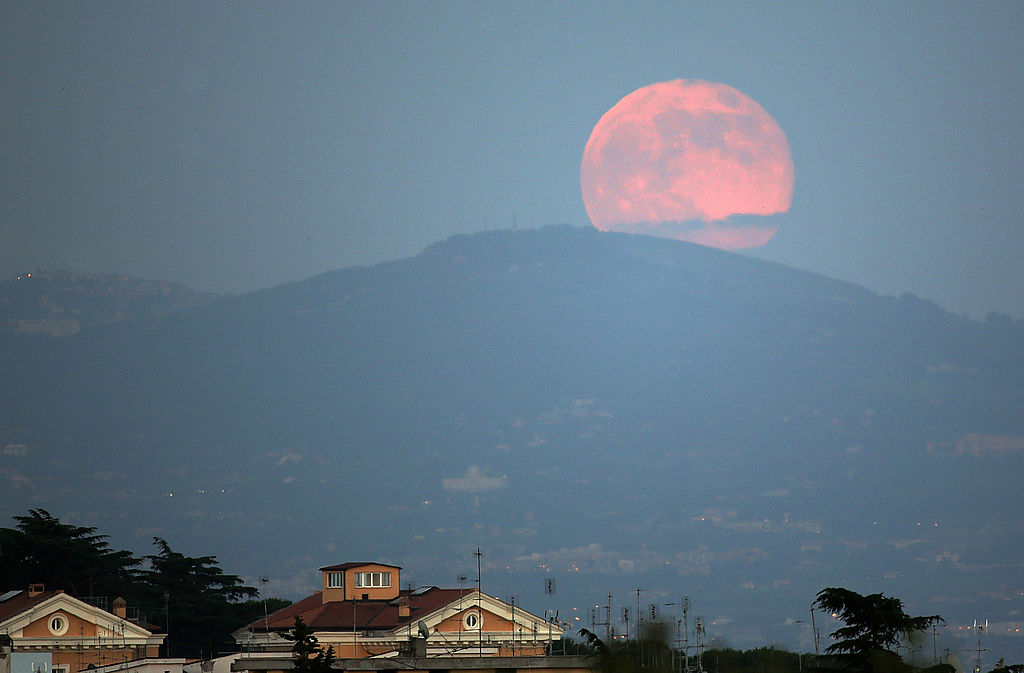 Todo lo que necesitas saber sobre la "Luna de Fresa" que aparecerá en junio de 2020