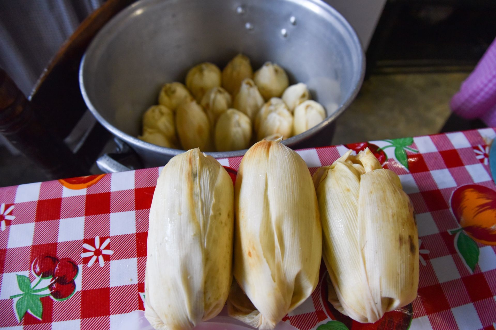 Abuelita agradeció con 800 tamales al personal médico que la salvó del coronavirus