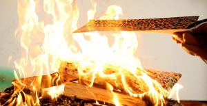 British artist Damien Hirst takes part in a burn event which is part of his latest NFT exhibition "The Currency", in London, Britain, October 11, 2022.