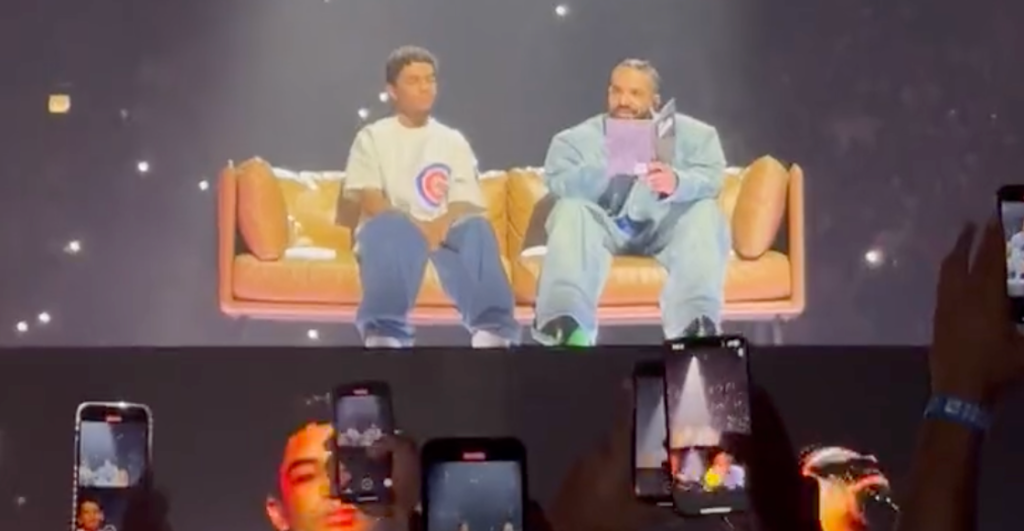 holograma-de-drake-concierto-chicago-entrega-libro-nino-video-falso-viral-ia-3