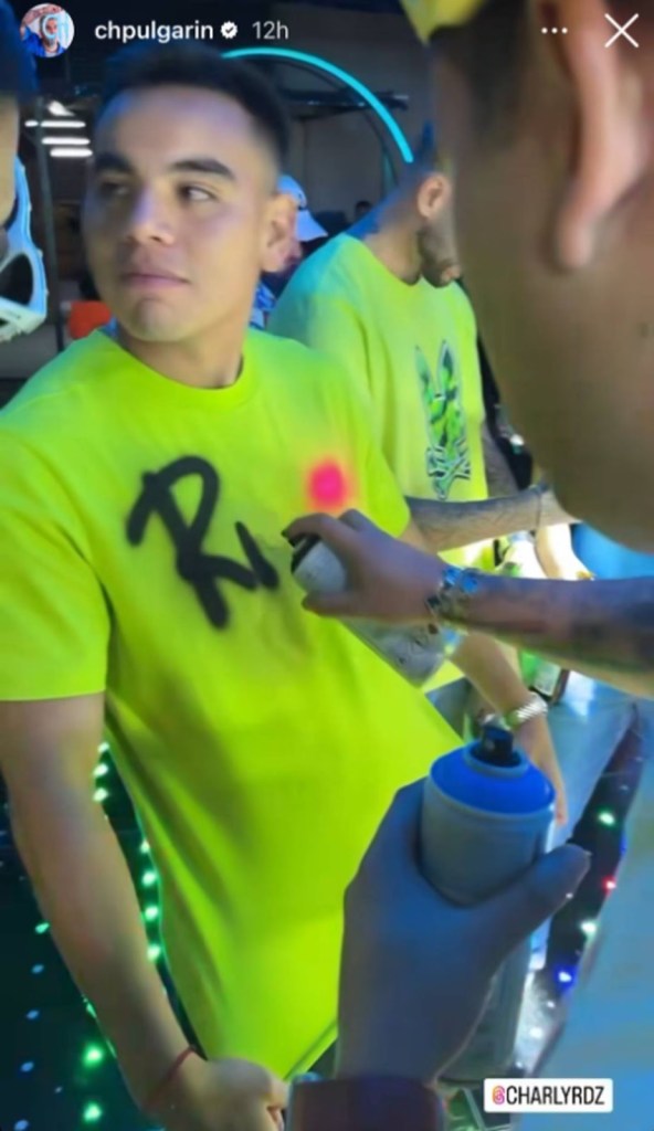 Charly Rodríguez en la fiesta de Carlos Salcedo