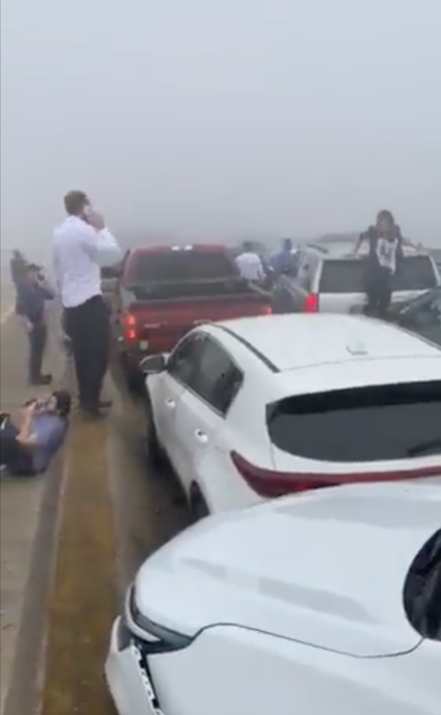 Niebla provoca accidente en Luisiana.