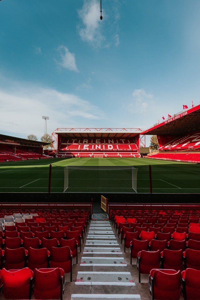 La tribuna Trent End del Nottingham 