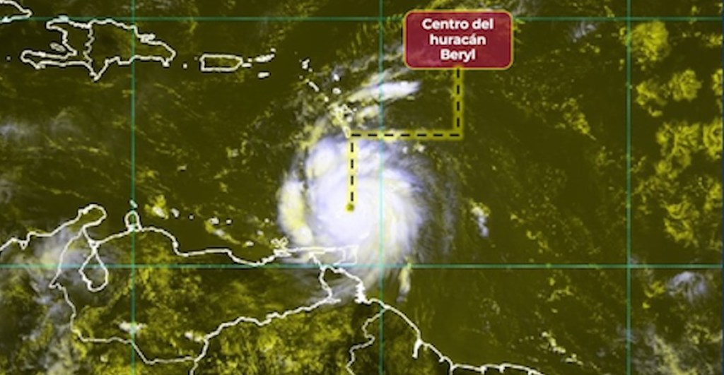 Huracán Beryl en el océano Atlántico.